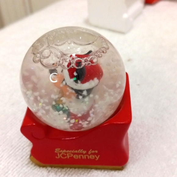 Micky Mouse Snow Globe 2003 - Picture 5 of 6